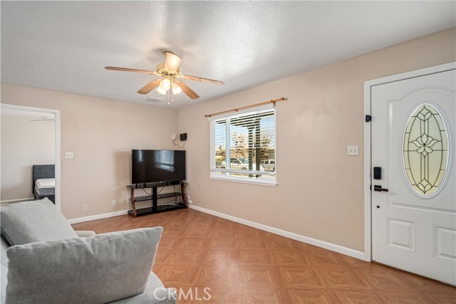 Detail Gallery Image 6 of 30 For 309 N Fairview St, Ridgecrest,  CA 93555 - 3 Beds | 2 Baths