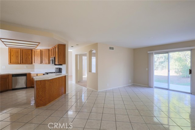 Detail Gallery Image 12 of 27 For 23916 Lake Vista Rd, Moreno Valley,  CA 92557 - 4 Beds | 2/1 Baths