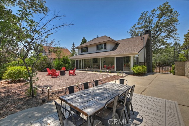 Detail Gallery Image 55 of 70 For 1211 Yellowstone Dr, Lake Arrowhead,  CA 92352 - 4 Beds | 5 Baths