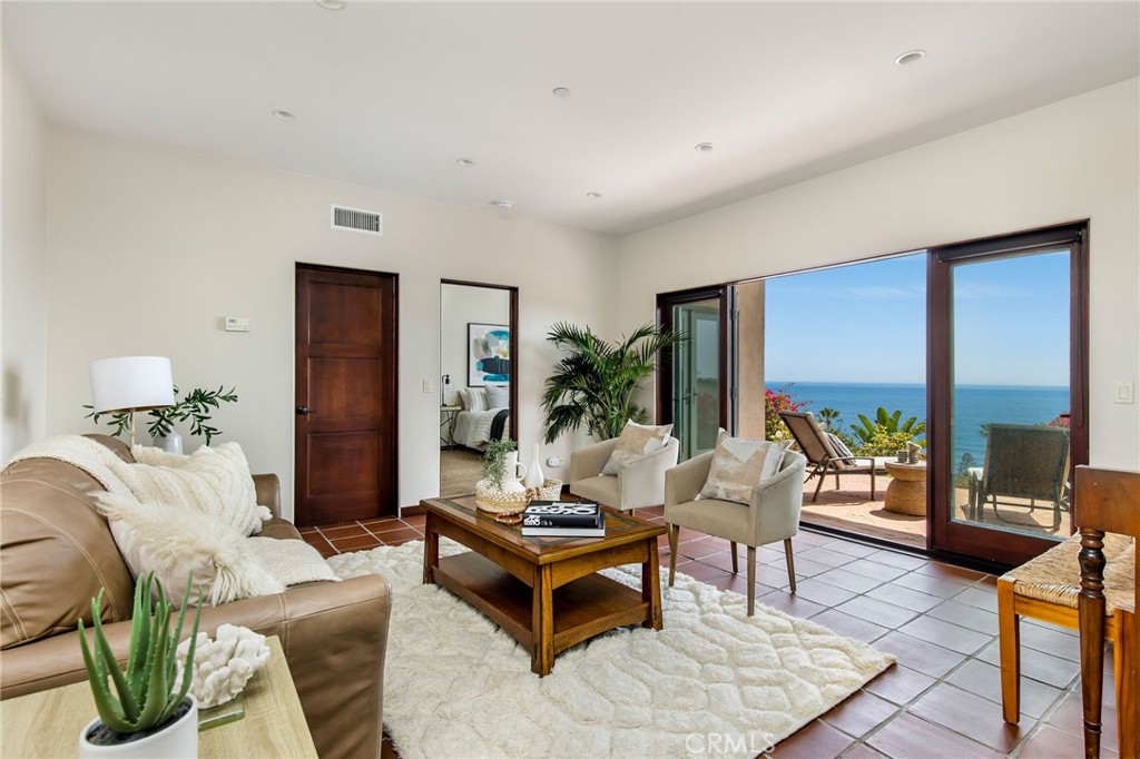 Add8efe9 71f5 47d1 A3da 9612c9e0306c