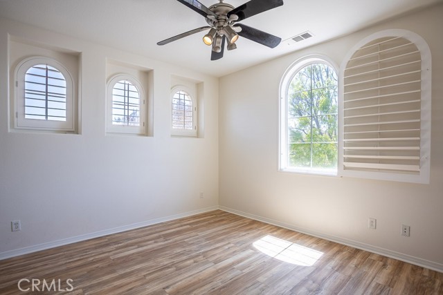 23857 Rio Rancho Way, Valencia CA: https://media.crmls.org/medias/adda2c75-1808-4d3e-bdc4-6fd2b88084f9.jpg