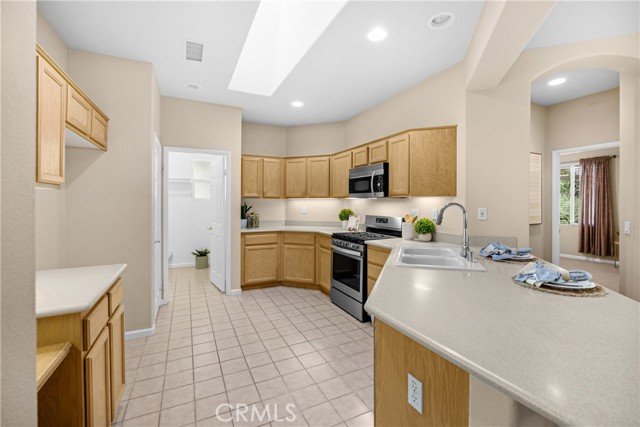 9112 Deergrass Street, Corona CA: https://media.crmls.org/medias/addb9de8-4001-4a7a-ad98-b53b0831e6dc.jpg