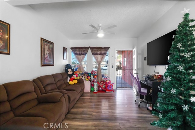 Detail Gallery Image 6 of 20 For 1718 W 166th St, Compton,  CA 90220 - 4 Beds | 2 Baths