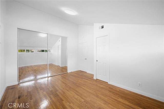 Detail Gallery Image 16 of 27 For 7948 De Soto, Canoga Park,  CA 91304 - 3 Beds | 3 Baths