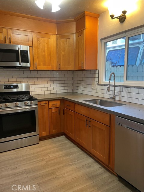 Detail Gallery Image 6 of 37 For 29392 Lake View, Cedar Glen,  CA 92321 - 3 Beds | 2 Baths