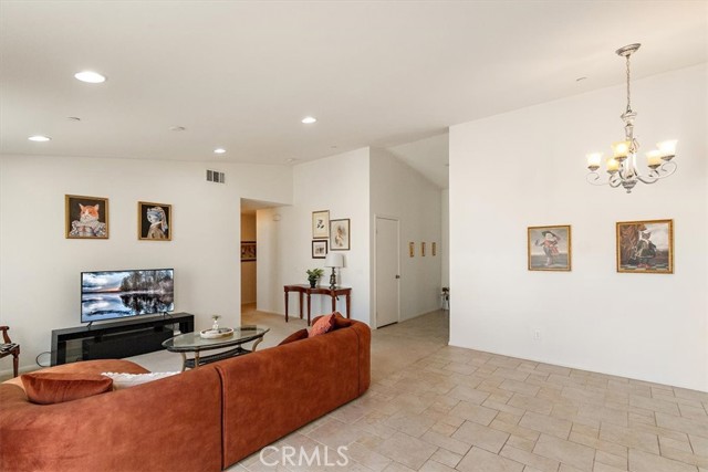 905 Broadway Avenue, Barstow CA: https://media.crmls.org/medias/addc1e49-cfa4-449b-9569-fb8a8b3a6372.jpg