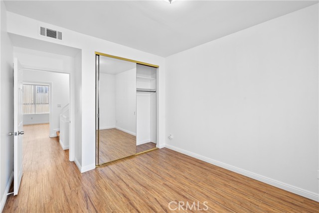 Detail Gallery Image 17 of 39 For 4845 Elmwood #C,  Los Angeles,  CA 90004 - 3 Beds | 3 Baths