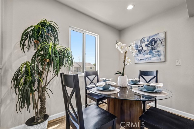 Image 7 of 39 For 14431 Harvest Ave