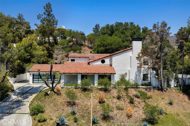 Drew Fenton | 17433 Camino De Yatasto Pacific Palisades CA | MLS: 7355290