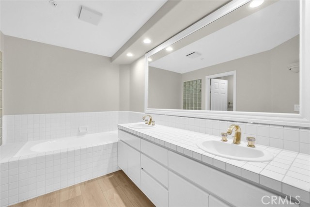 Detail Gallery Image 30 of 36 For 2243 Martin, Irvine,  CA 92612 - 2 Beds | 2 Baths