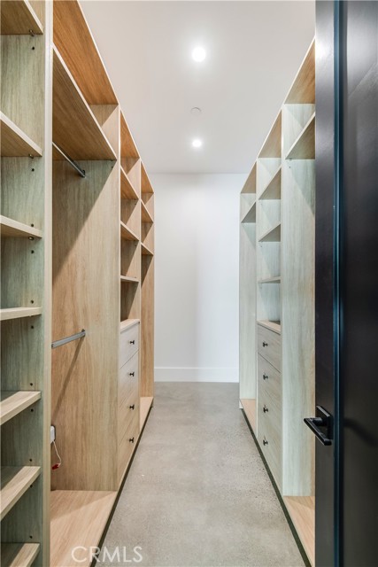 Detail Gallery Image 34 of 47 For 4734 Tobias Ave, Sherman Oaks,  CA 91403 - 4 Beds | 4/1 Baths