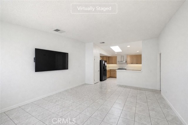 Detail Gallery Image 10 of 33 For 7900 Pinyon Ave, Fontana,  CA 92336 - 4 Beds | 2 Baths