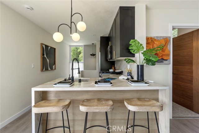 Detail Gallery Image 7 of 36 For 7010 Loyal Trl, Los Angeles,  CA 90068 - 2 Beds | 3 Baths