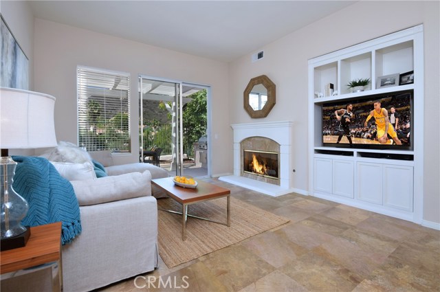 Detail Gallery Image 12 of 42 For 3619 Calle Joaquin, Calabasas,  CA 91302 - 3 Beds | 2/1 Baths