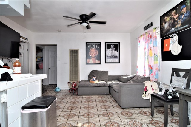 Detail Gallery Image 11 of 23 For 6542 San Luis, Paramount,  CA 90723 - 4 Beds | 2 Baths