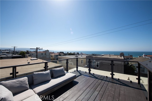 316 1st Place, Manhattan Beach, California 90266, 4 Bedrooms Bedrooms, ,3 BathroomsBathrooms,Residential,For Sale,1st,SB24041975