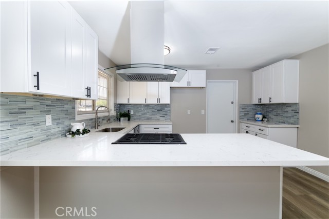 28029 Reservoir Avenue, Nuevo CA: https://media.crmls.org/medias/ade265e5-5f47-4c6c-8ef2-997171609b25.jpg