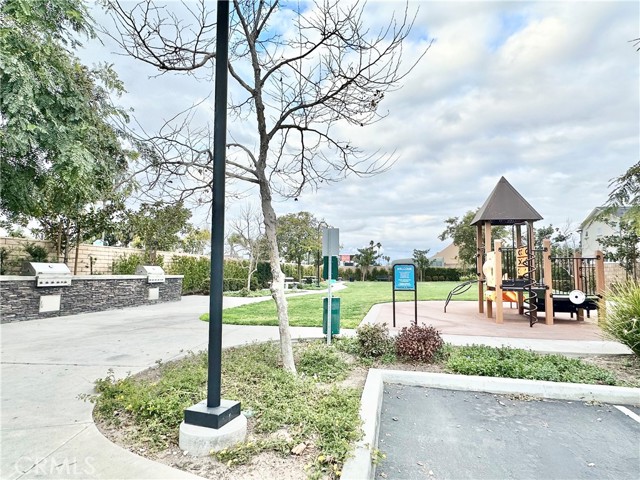 Detail Gallery Image 28 of 28 For 403 Aura Dr, Costa Mesa,  CA 92626 - 4 Beds | 3 Baths