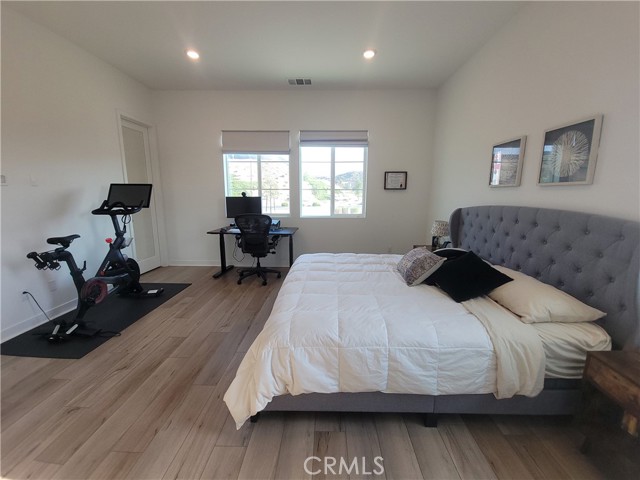 Detail Gallery Image 17 of 39 For 27078 Painted Sky Way, Valencia,  CA 91381 - 3 Beds | 2/1 Baths