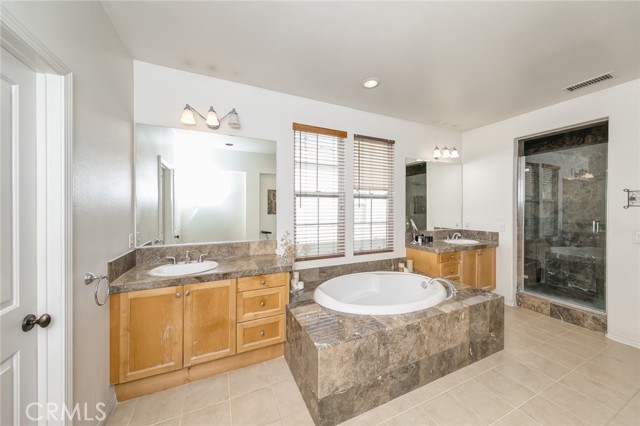 2268 Simon Street, Fullerton CA: https://media.crmls.org/medias/ade39f2e-3abd-47b3-a397-20556b958130.jpg