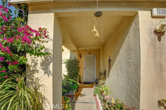 Detail Gallery Image 7 of 68 For 1808 Cave St, Redlands,  CA 92374 - 3 Beds | 2/1 Baths