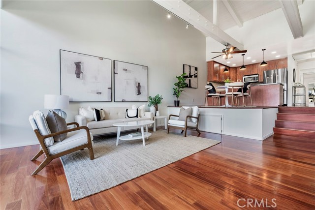 Detail Gallery Image 7 of 22 For 9331 Marina Pacifica Dr N, Long Beach,  CA 90803 - 1 Beds | 1 Baths