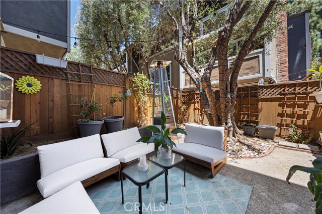 Detail Gallery Image 30 of 58 For 6315 Green Valley #100,  Culver City,  CA 90230 - 2 Beds | 2 Baths