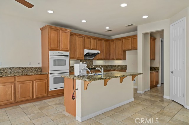 Detail Gallery Image 15 of 63 For 13761 Dellbrook St, Corona,  CA 92880 - 6 Beds | 4 Baths