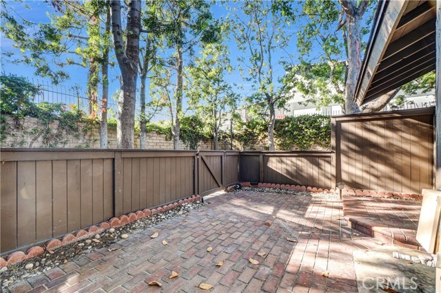 Detail Gallery Image 5 of 38 For 2325 S Mira Ct, Anaheim,  CA 92802 - 2 Beds | 1/1 Baths