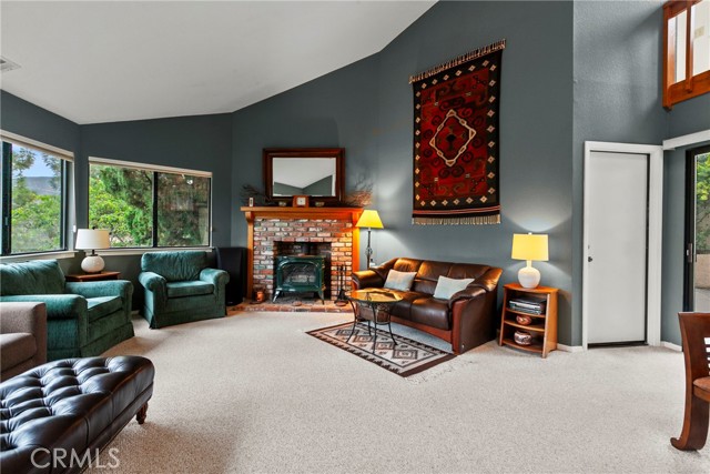 1555 Cordova Drive, San Luis Obispo CA: https://media.crmls.org/medias/ade673a5-4df4-460d-b162-be44b85efa67.jpg