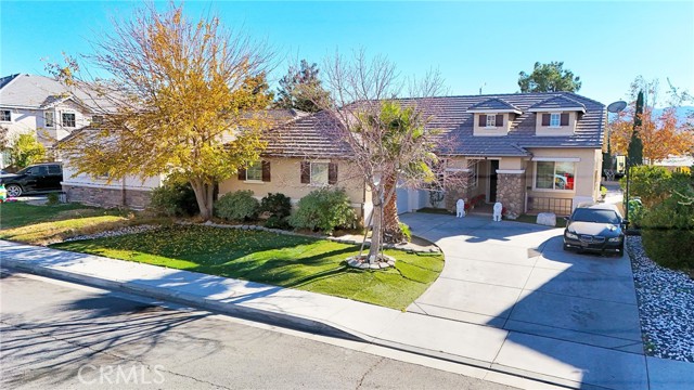 Detail Gallery Image 1 of 28 For 5832 Saint Laurent Dr, Palmdale,  CA 93552 - 3 Beds | 2 Baths