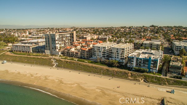 565 Esplanade, Redondo Beach, California 90277, 1 Bedroom Bedrooms, ,Residential,Sold,Esplanade,SB21248131