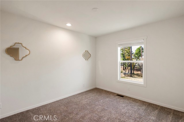 Detail Gallery Image 16 of 54 For 1562 Hemlock Ln, Paradise,  CA 95969 - 2 Beds | 2 Baths