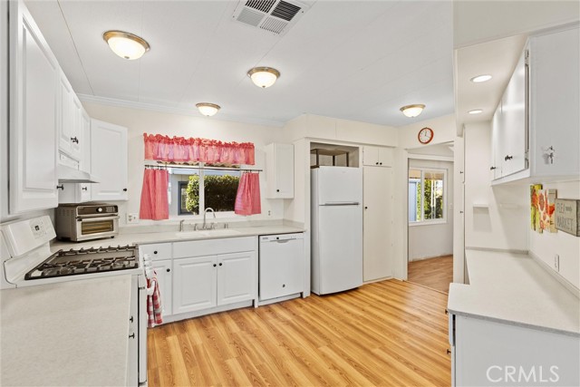 Detail Gallery Image 10 of 30 For 701 E Lassen Ave #232,  Chico,  CA 95973 - 3 Beds | 2 Baths