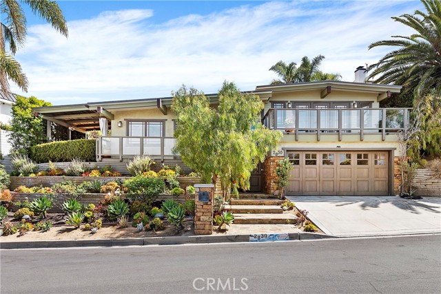 2830 Chateau Way, Laguna Beach CA: https://media.crmls.org/medias/ade865c2-b5a2-4d54-beba-f8460d0ec80a.jpg