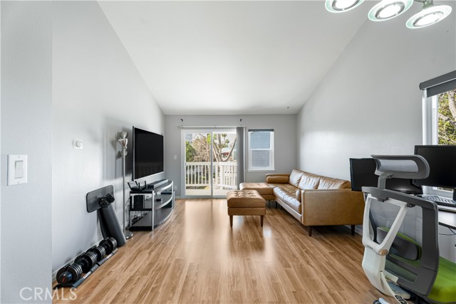 Detail Gallery Image 6 of 23 For 12982 Sycamore Village, Norwalk,  CA 90650 - 2 Beds | 2 Baths