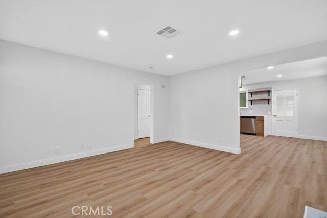 Detail Gallery Image 13 of 49 For 4392 Elm, Long Beach,  CA 90807 - 4 Beds | 2 Baths