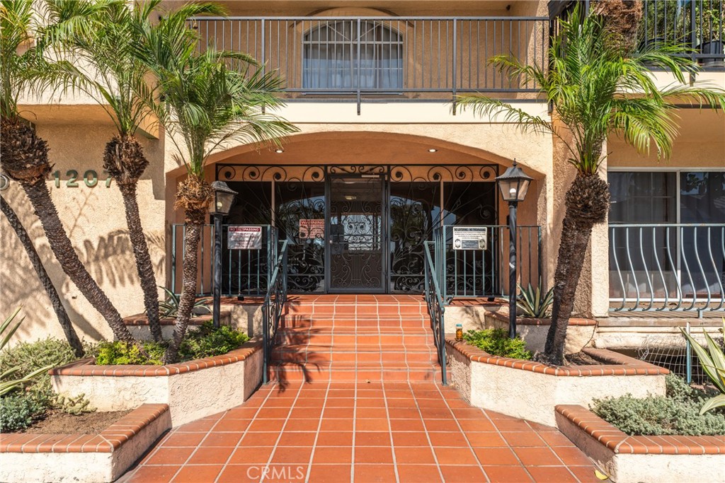 1207 Obispo Avenue #107