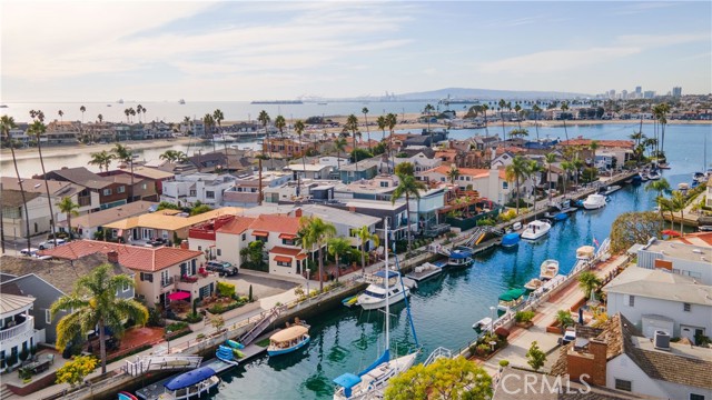 5634 Naples Canal, Long Beach, California 90803, 3 Bedrooms Bedrooms, ,3 BathroomsBathrooms,Single Family Residence,For Sale,Naples Canal,OC23208911