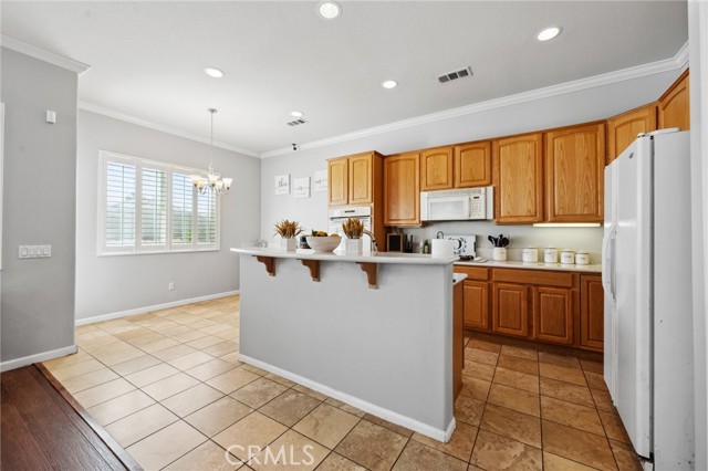 10237 Cotoneaster Street, Apple Valley CA: https://media.crmls.org/medias/adeb7fe9-6bcb-4c37-b885-4b496eab3d44.jpg