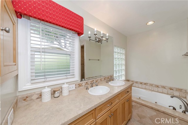 Detail Gallery Image 16 of 26 For 26715 Basswood Ave, Rancho Palos Verdes,  CA 90275 - 4 Beds | 2 Baths