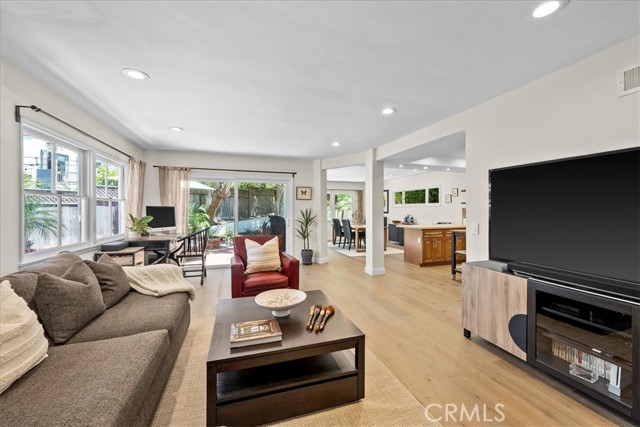 Detail Gallery Image 7 of 20 For 1137 via Coronel, Palos Verdes Estates,  CA 90274 - 3 Beds | 2 Baths