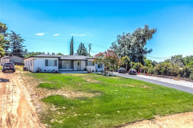 Detail Gallery Image 3 of 13 For 36041 Highland Ave, Yucaipa,  CA 92399 - – Beds | – Baths