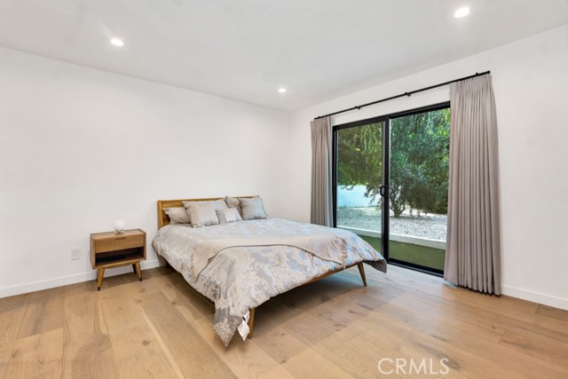 Detail Gallery Image 25 of 72 For 15641 High Knoll Rd, Encino,  CA 91436 - 5 Beds | 4/1 Baths