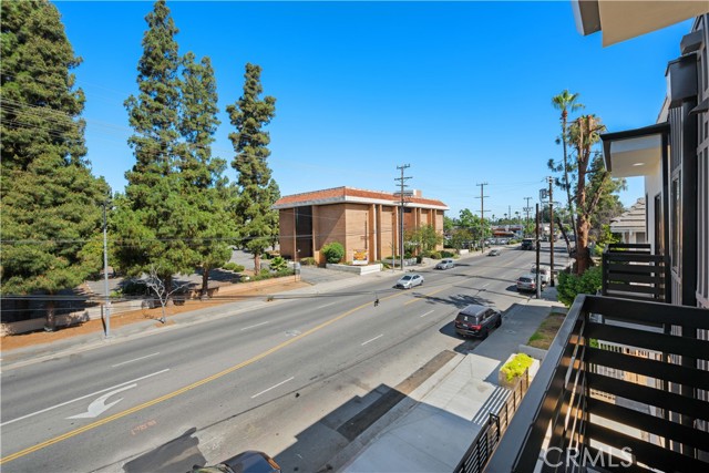 Detail Gallery Image 33 of 34 For 6700 Kester Ave #2,  Van Nuys,  CA 91405 - 5 Beds | 5 Baths