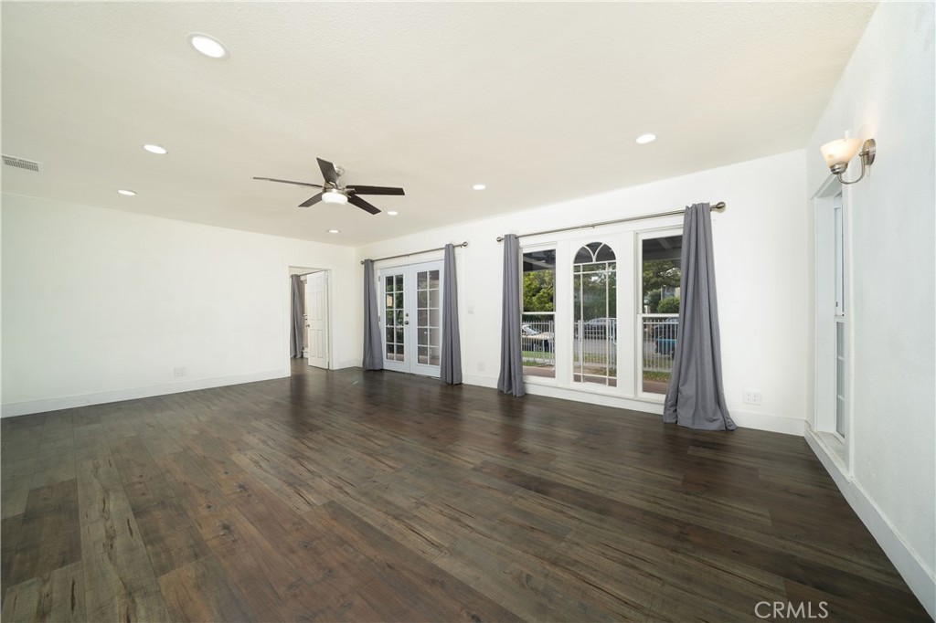 Adeca7c7 D970 4aee Be21 6d7ad4aff669