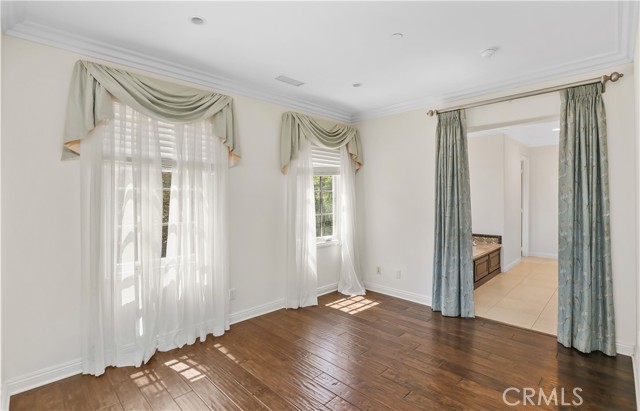 26 Woods Trail, Irvine CA: https://media.crmls.org/medias/aded5a6a-4fcb-406e-a420-fd155be6de68.jpg