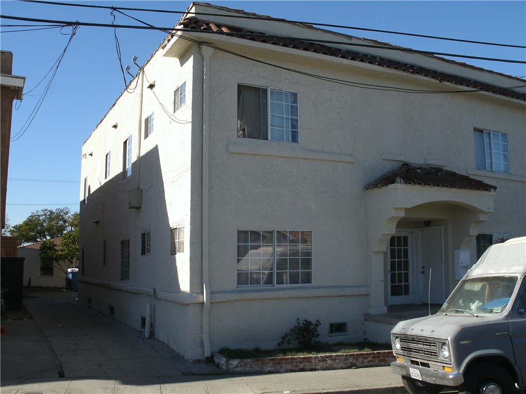 801 Alamitos Avenue, Long Beach, California 90813, ,Multi-Family,For Sale,Alamitos,PW23017335