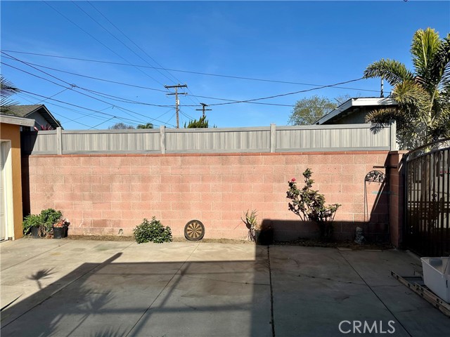 Detail Gallery Image 7 of 16 For 3123 Lomina Ave, Long Beach,  CA 90808 - 2 Beds | 1 Baths