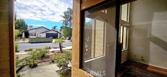 Detail Gallery Image 4 of 12 For 21933 Vintage, Chatsworth,  CA 91311 - 3 Beds | 2 Baths